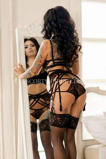 ATHENS CALL GIRL VIKA