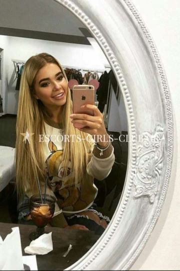 ATHENS ESCORT TEEN CALL GIRL SASHA