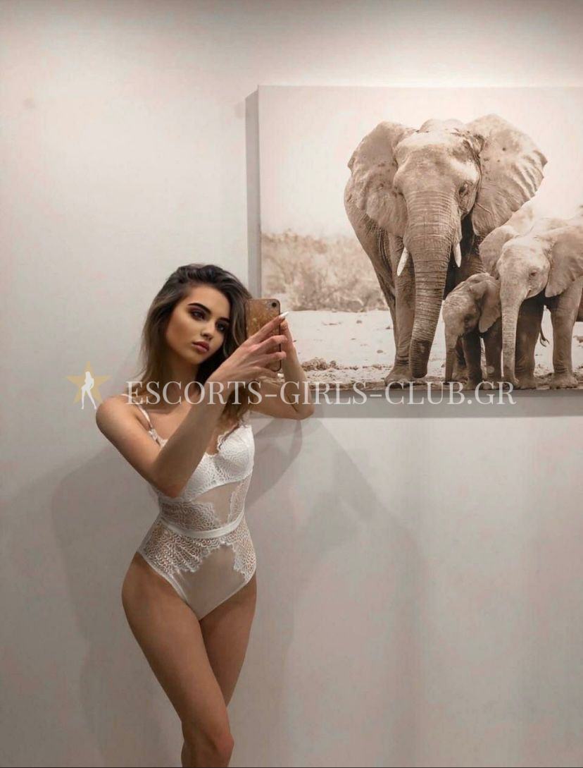 SEXY TEEN ESCORT KARINA