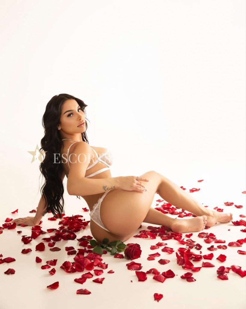MANUELA SEXY PETITE LATIN GDE GIRL