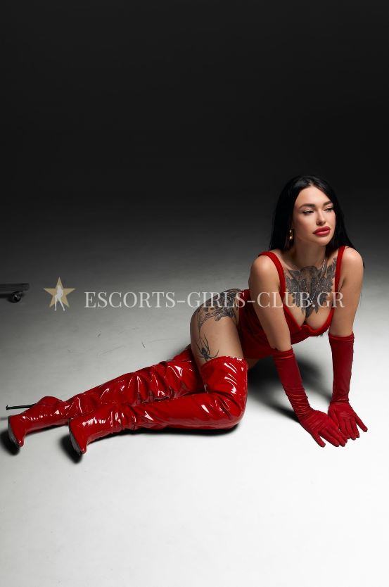 BEAUTIFUL PETITE UK MODEL IN ATHENS SOFIA