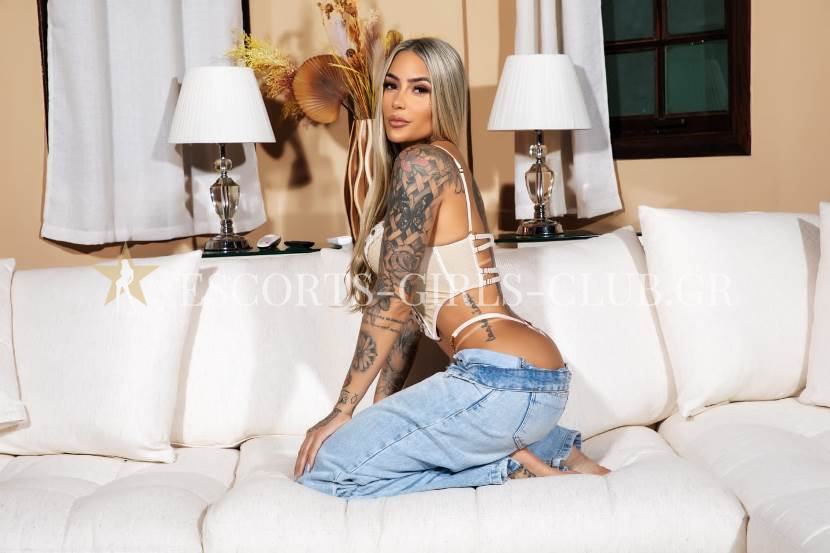 SENSUAL EROTIC BLONDE HOT TATTED TATTOO LONG HAIR SEXY LATIN TOP VIP CALLGIRL VISITA ESCORT IN ATHENS GRAZIE