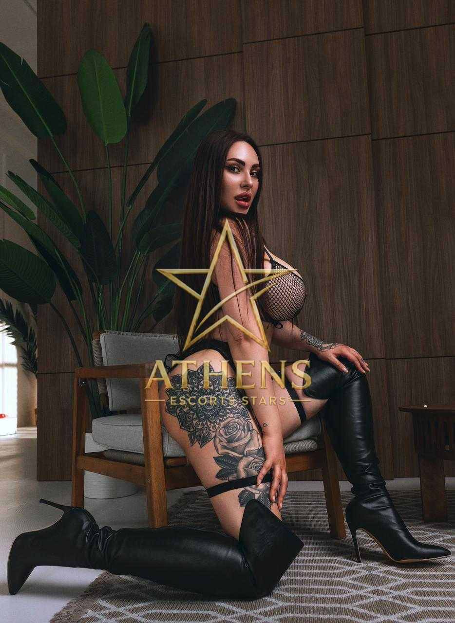 DANA-ATHENS-ESCORT-STARS